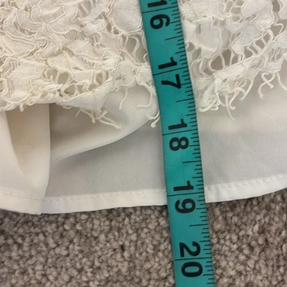 Vintage 1990’s Ivory Lace Women's off shoulder Top - Picture 9 of 12